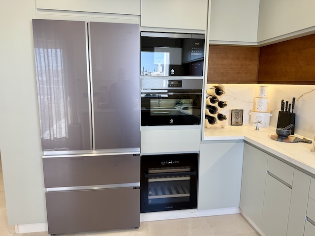 Electrodomésticos integrados en cocina de ático suite en Vejer de la Frontera