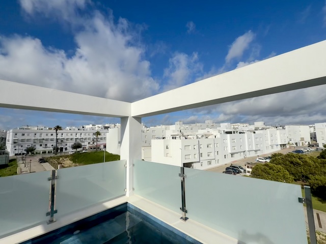 piscina-privada-con-vistas-atico-vejer-1.jpg